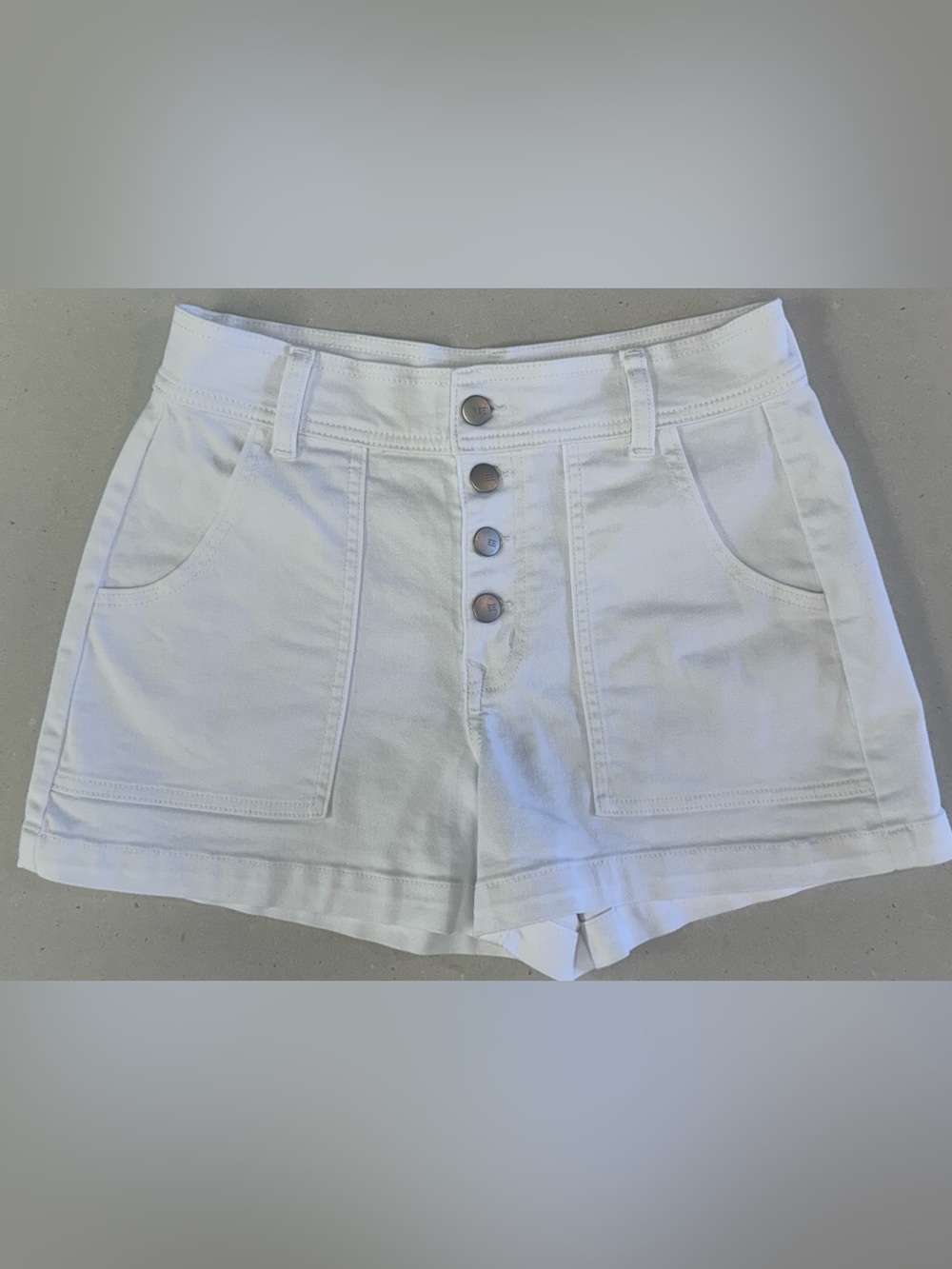 Evereve White Denim High-Rise Button-Front Shorts SZ 28
